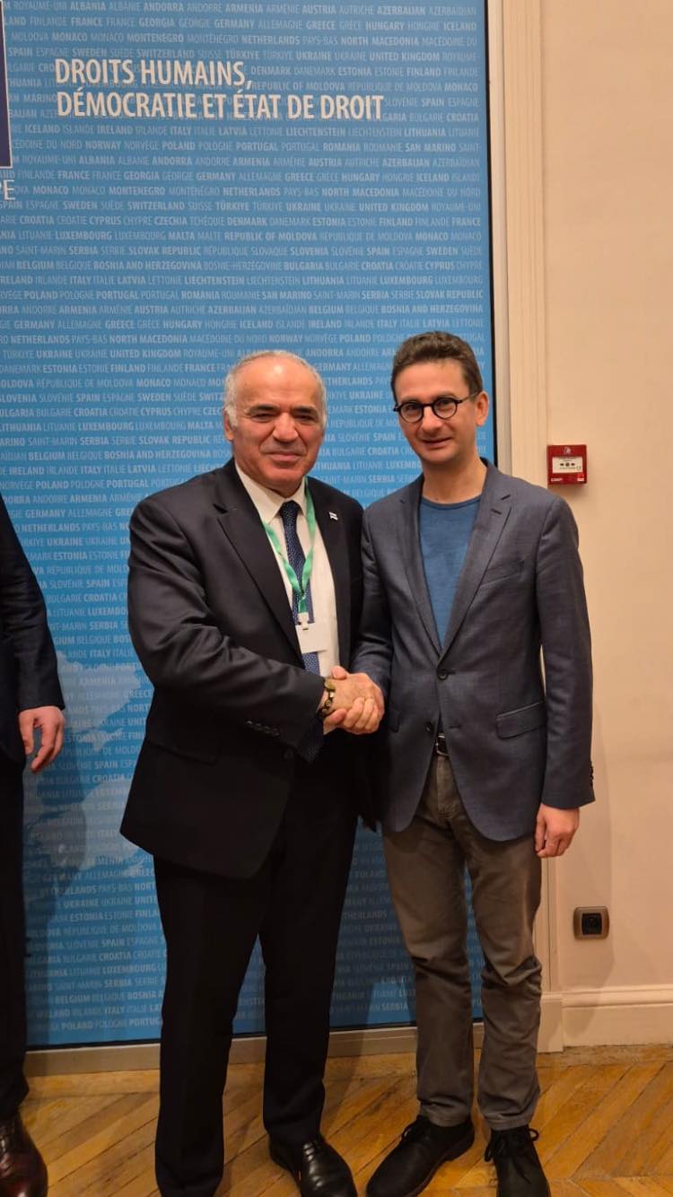 Garry Kasparov – Iulian Bulai